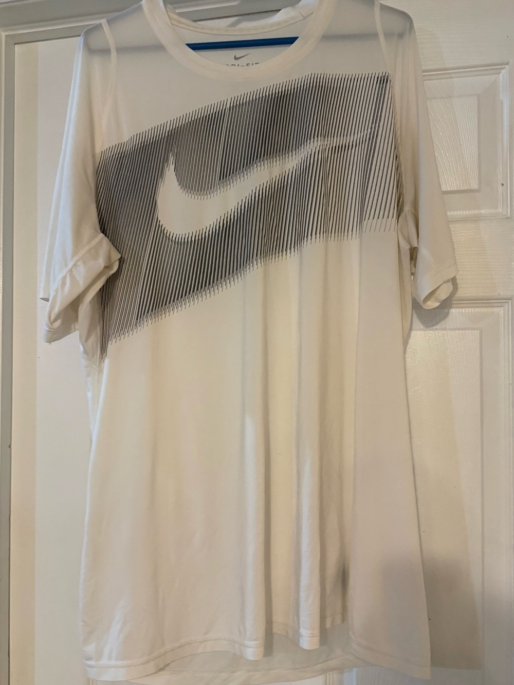 Nike White Short-Sleeve Graphic Swoosh Tee
